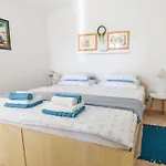Ivan Διαμέρισμα Veli Rat