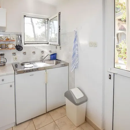 Ivan Apartamento Veli Rat