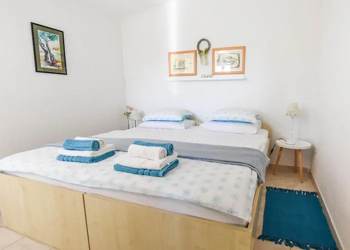 Ivan Apartamento Veli Rat